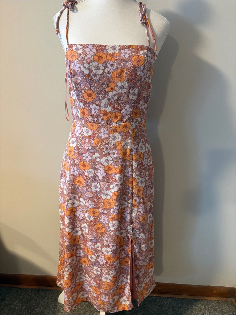 NWT Lola Grace Pink and Orange Floral Tie-Shoulder 90’s Midi Dress. Size Small